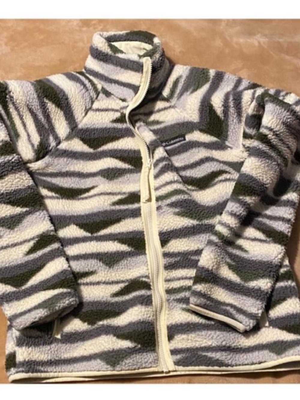 Columbia Sherpa Jacket in Cream, Olive & Gray Pattern Sz S